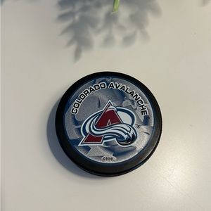 NHL 0fficial Hockey Puck, Colorado Avalanche